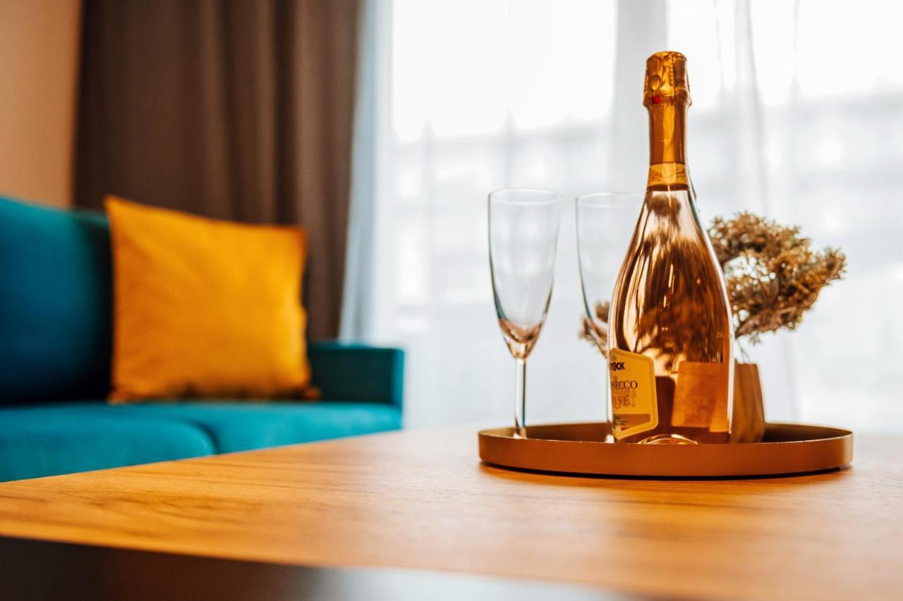 Apartament Turkusowy - Basen, Sauna, Klimatyzacja Dziwnów Eksteriør billede